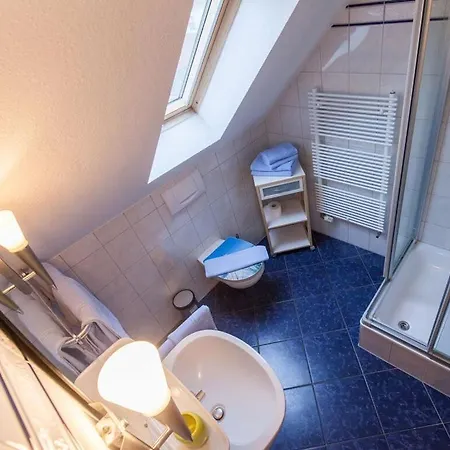 Lighthouse Modern Retreat