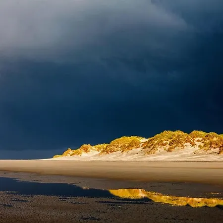 Lighthouse Modern Retreat Borkum